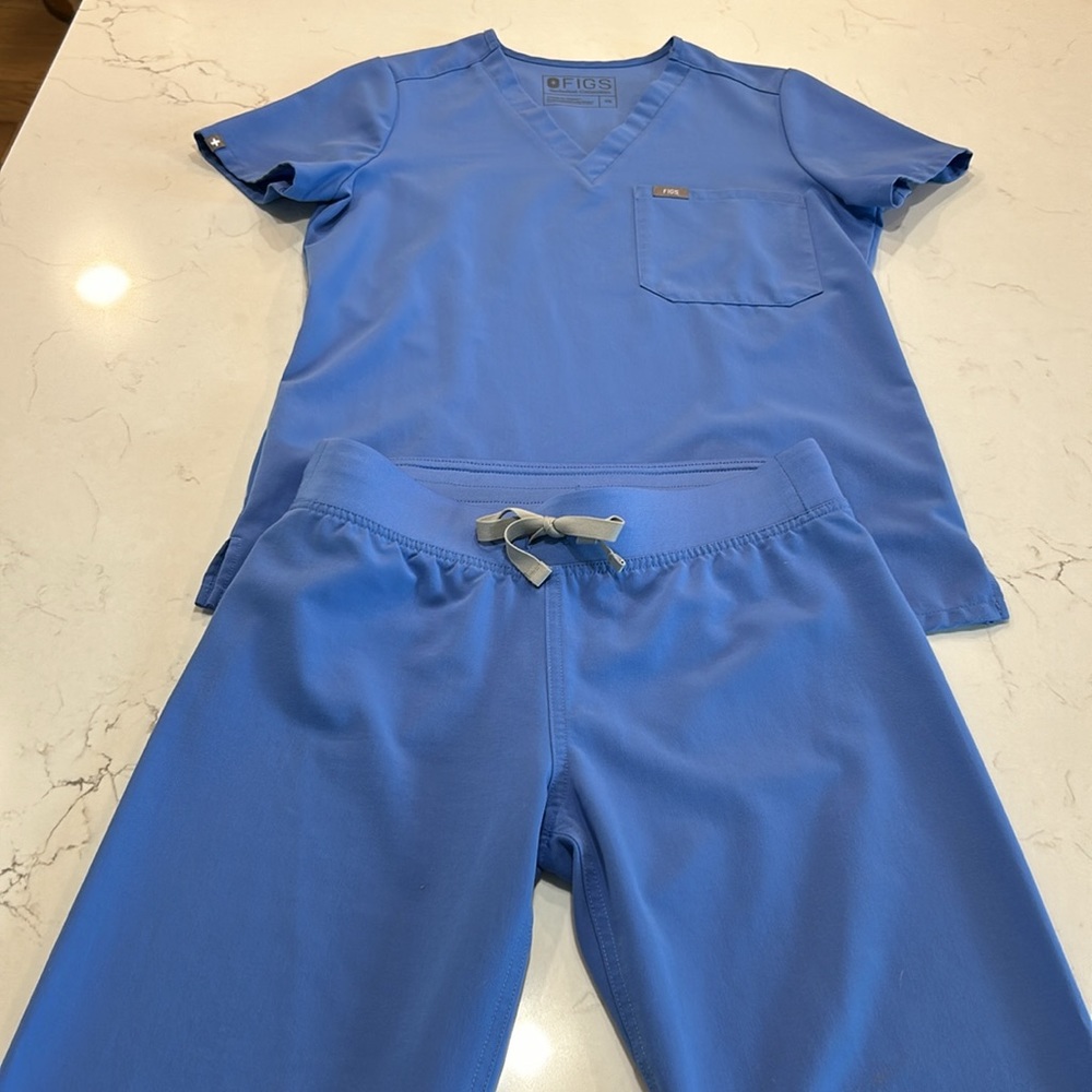 Figs blue scrub set (top and bottom)